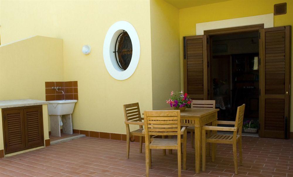 Residence Eneide Valderice Esterno foto