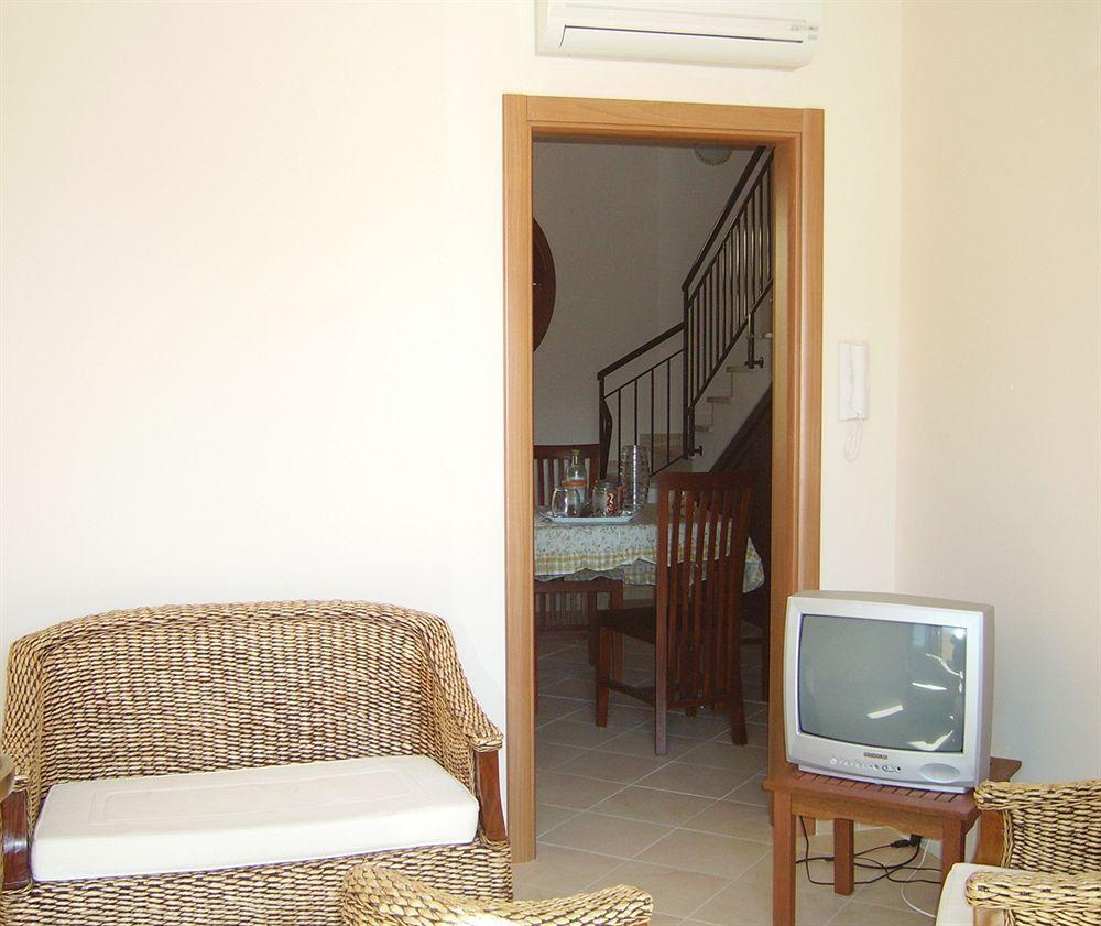Residence Eneide Valderice Esterno foto