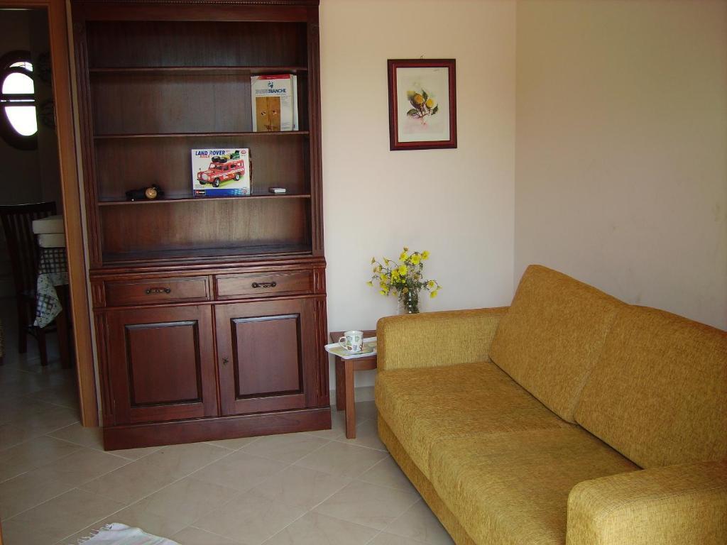 Residence Eneide Valderice Esterno foto