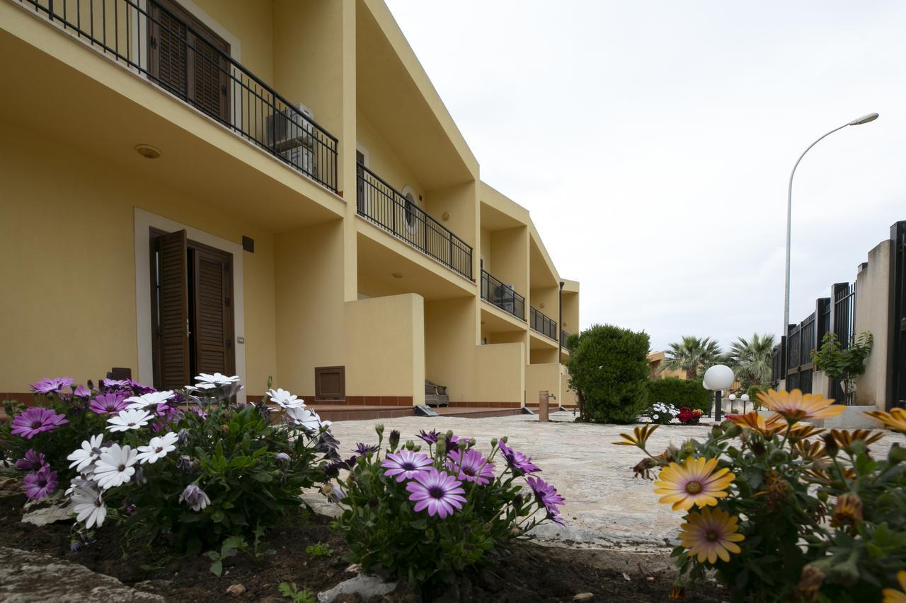 Residence Eneide Valderice Esterno foto